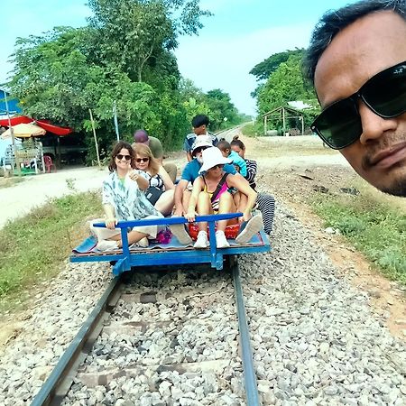 Family Batcave Homestay Battambang Eksteriør bilde