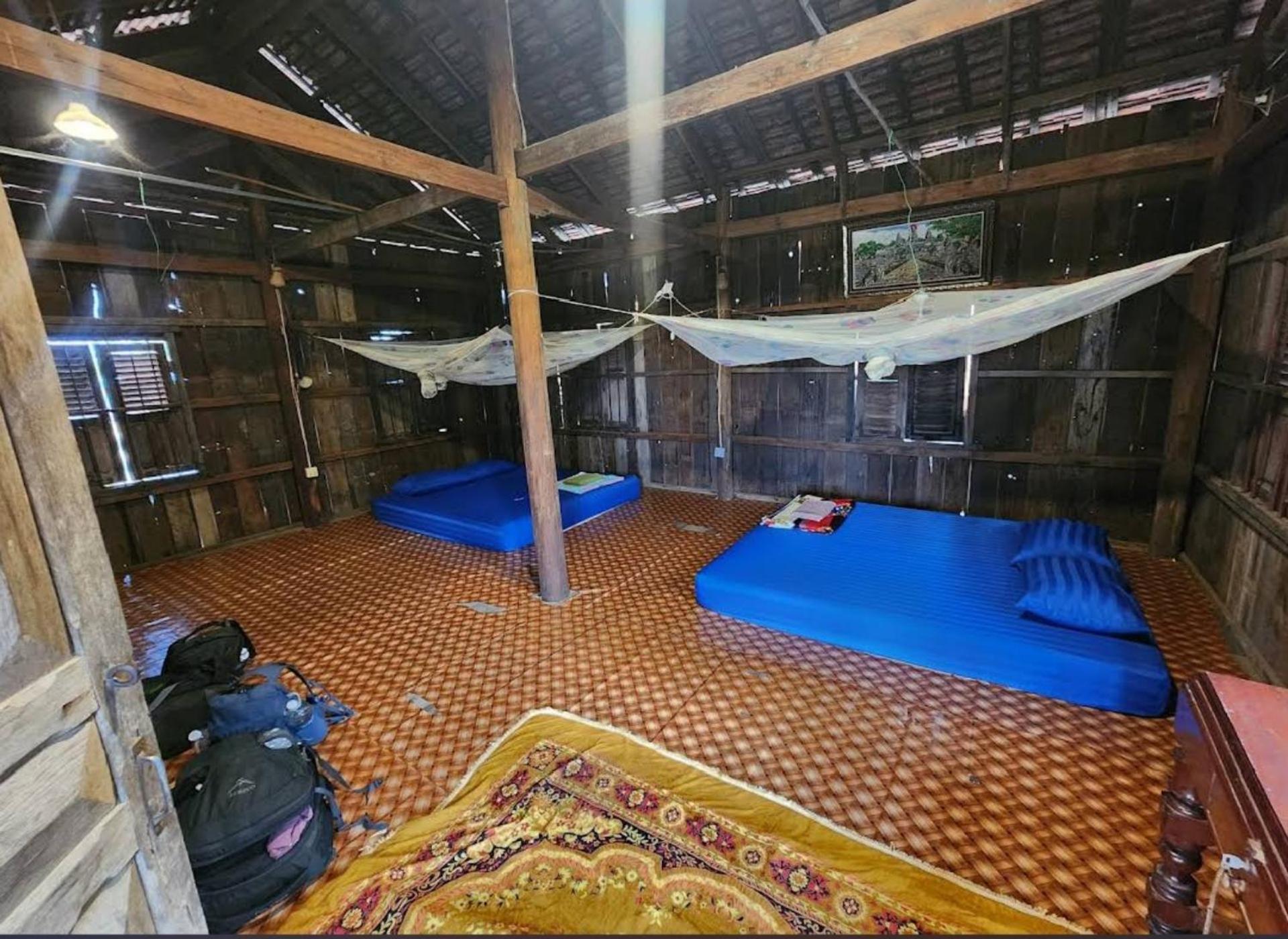 Family Batcave Homestay Battambang Eksteriør bilde
