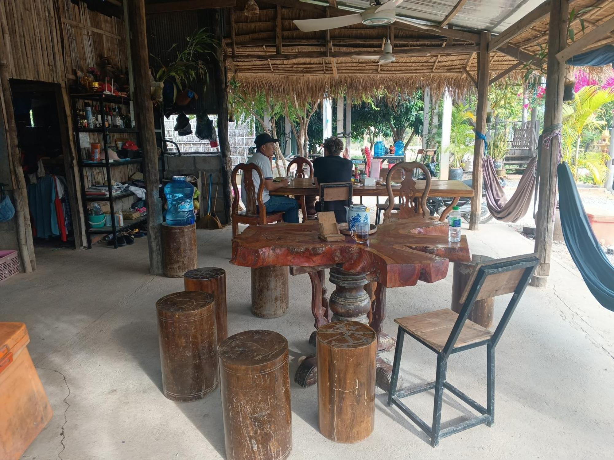 Family Batcave Homestay Battambang Eksteriør bilde