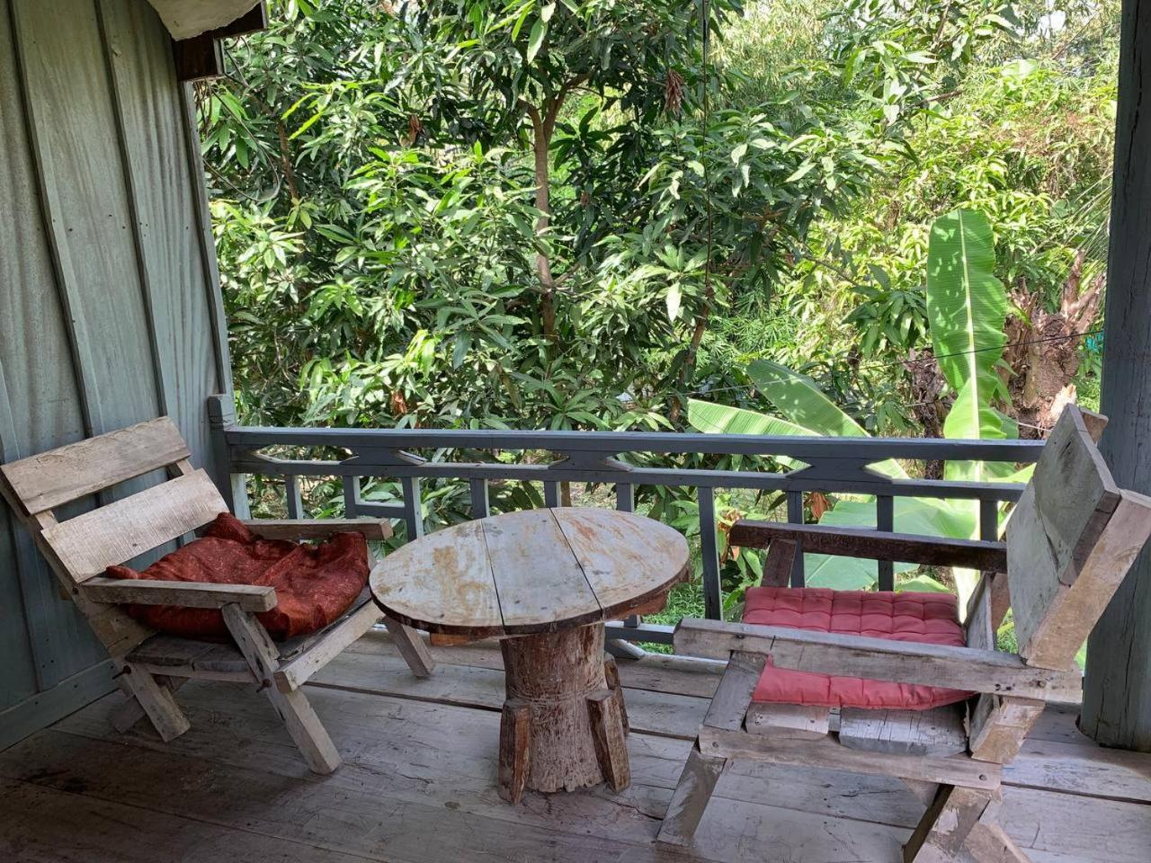 Family Batcave Homestay Battambang Eksteriør bilde