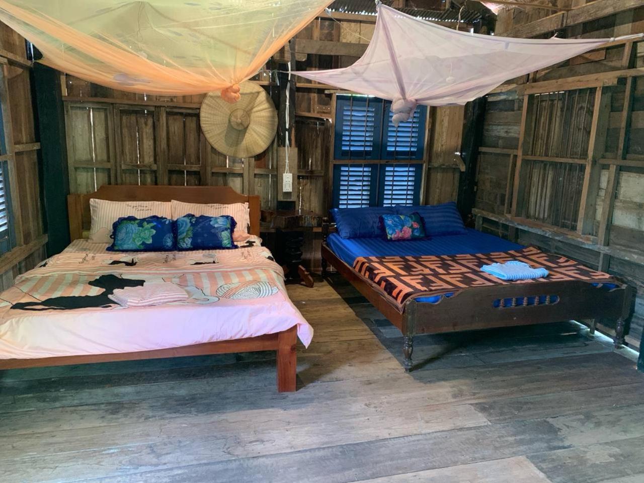 Family Batcave Homestay Battambang Eksteriør bilde