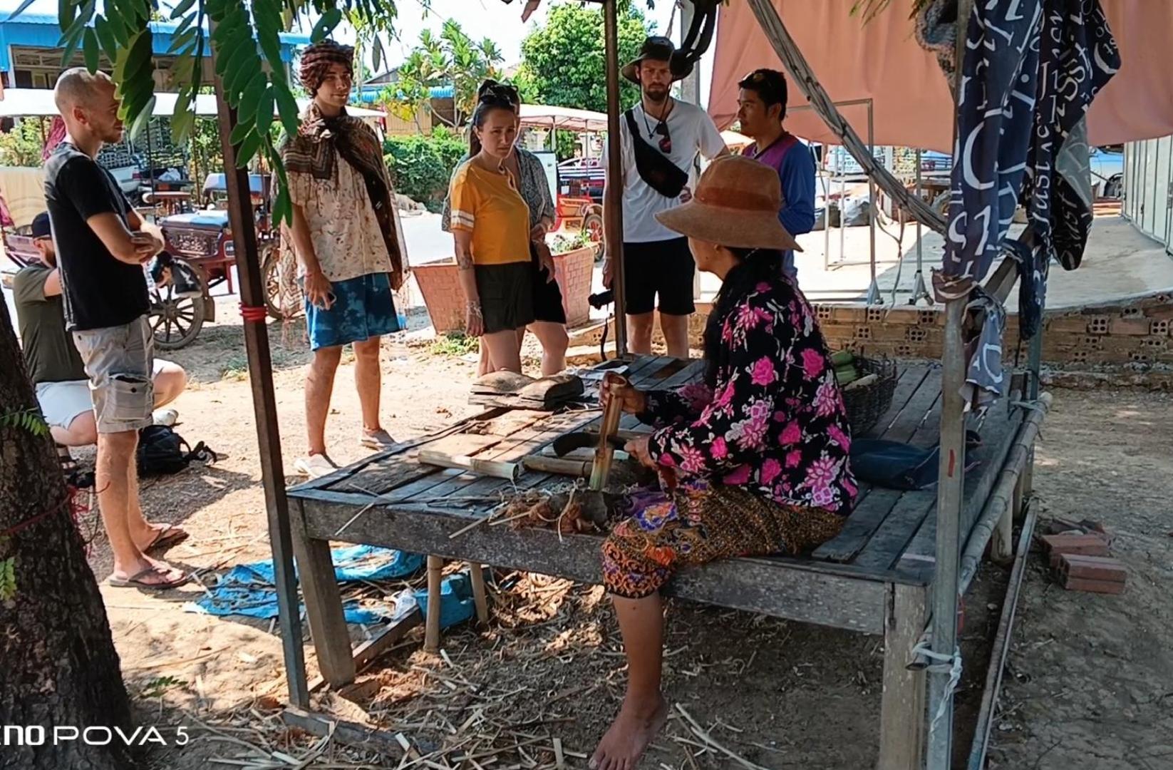 Family Batcave Homestay Battambang Eksteriør bilde