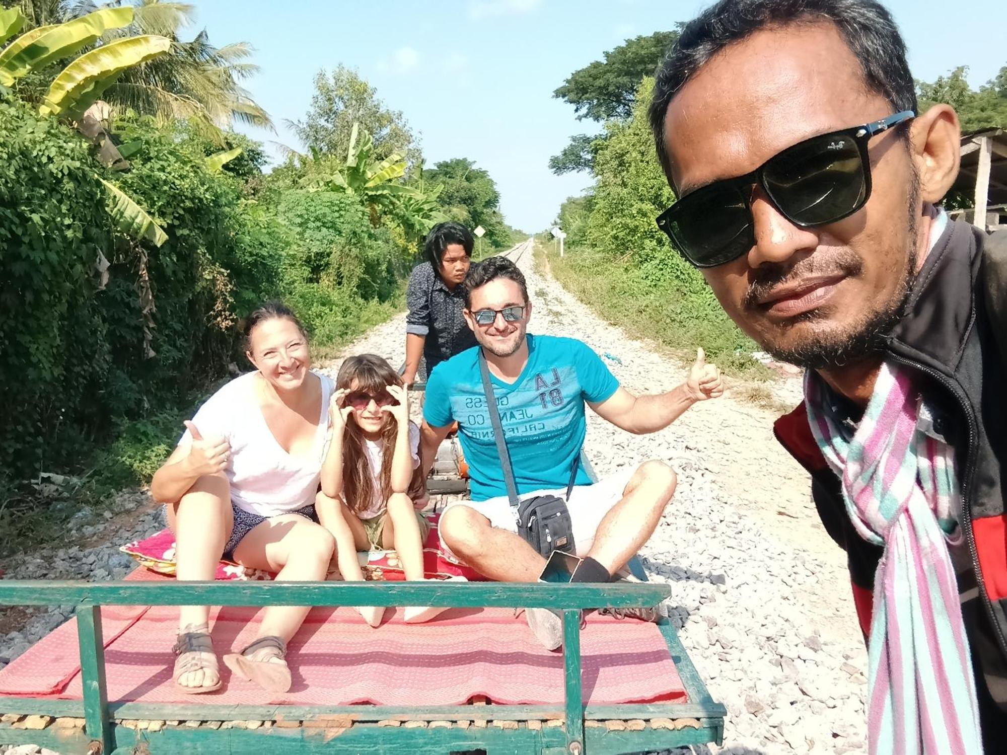Family Batcave Homestay Battambang Eksteriør bilde