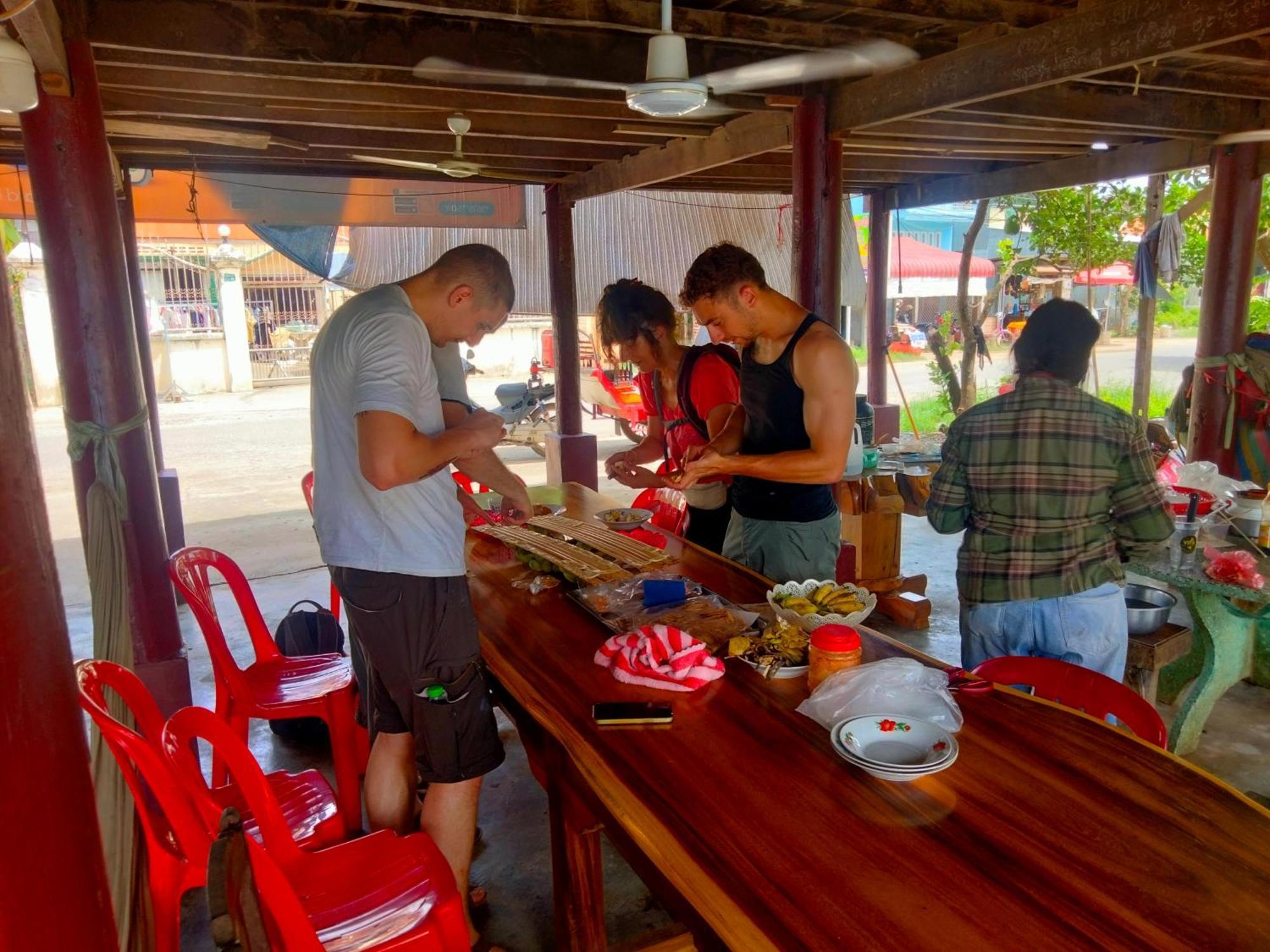 Family Batcave Homestay Battambang Eksteriør bilde
