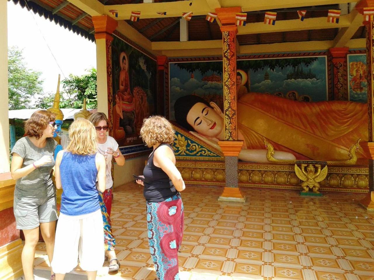 Family Batcave Homestay Battambang Eksteriør bilde