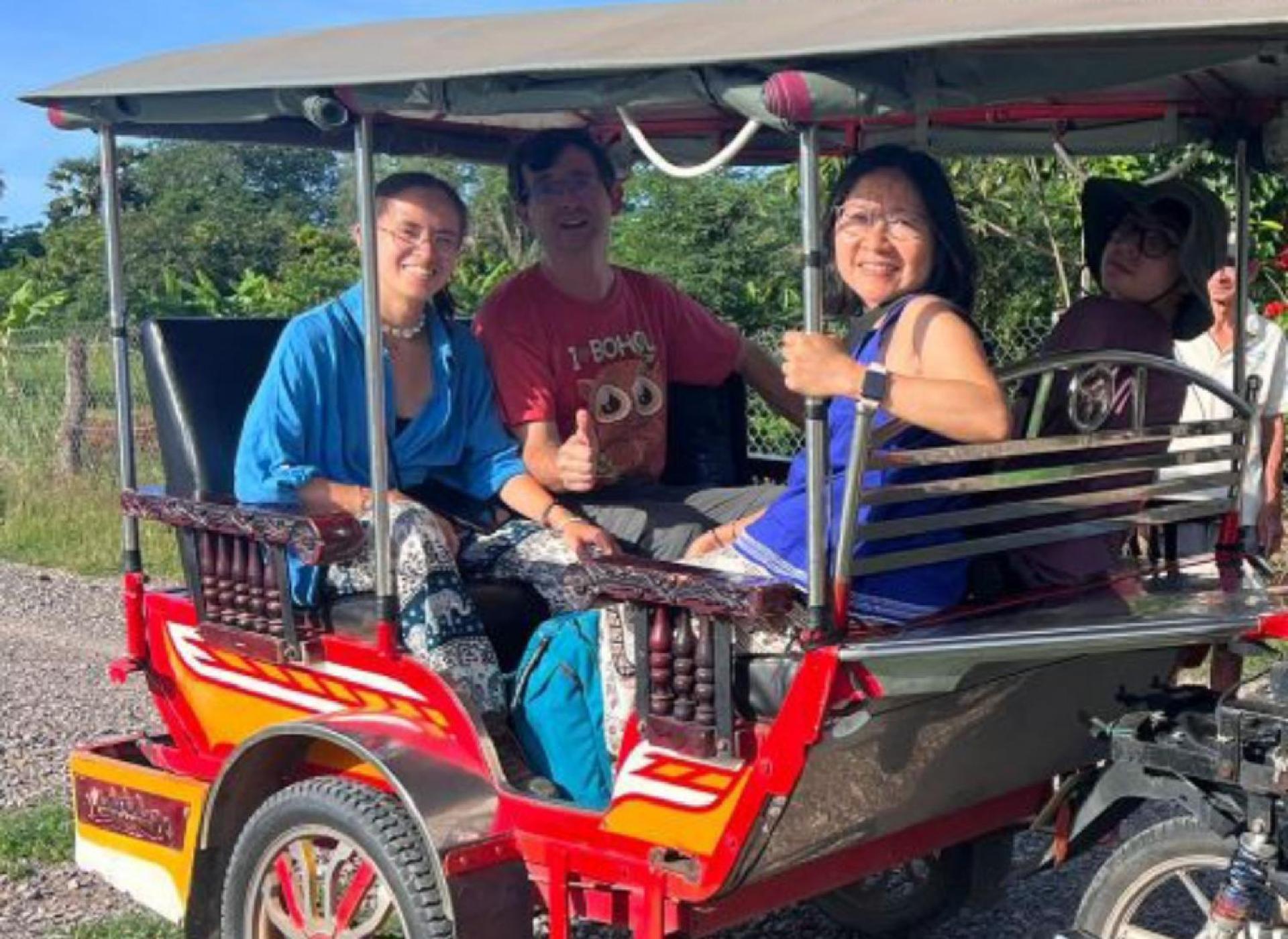 Family Batcave Homestay Battambang Eksteriør bilde