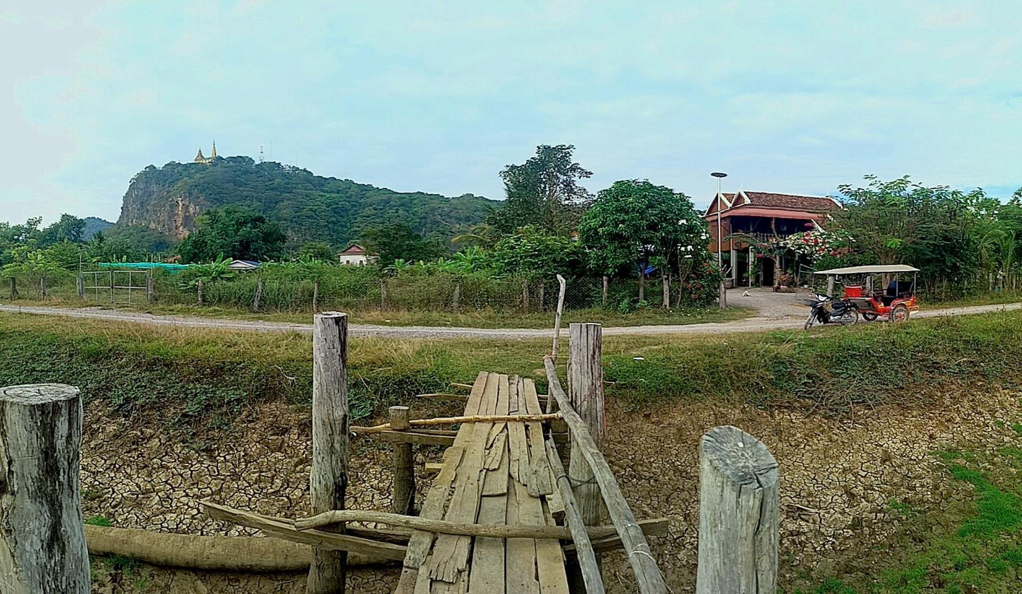 Family Batcave Homestay Battambang Eksteriør bilde