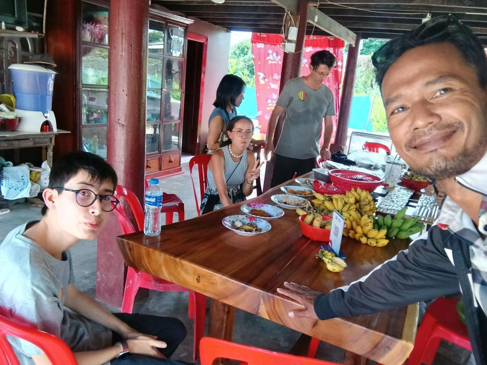 Family Batcave Homestay Battambang Eksteriør bilde